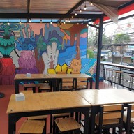 บรรยากาศ อิ่มอร่อย -