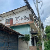 Atelier Cafe' and Studio