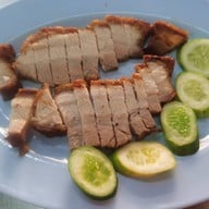 ฮ้งลูกชิ้นปลาเยาวราช ข้าวหมูแดง บะหมี่เกี๊ยว