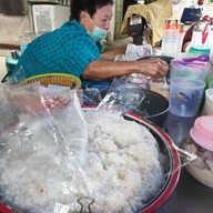 บรรยากาศ เจ๊ย้งไอติม ตลาดเก่า