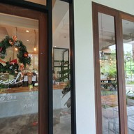 หน้าร้าน Mad Projects