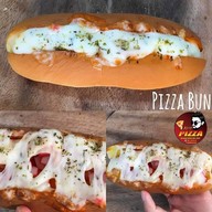 วีกฤษ พิซซ่าหน้าทะลัก หน้าตลาดเทศบาลเมืองชุมพร