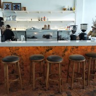 บรรยากาศ TWO - โท: bed and cafe