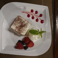 เมนูของร้าน SUAN RIM NAM RESTAURANT ร้านอาหารสวนริมน้ำ โรงแรมกรุงศรีริเวอร์