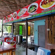 บรรยากาศ โจโจ้เป็ดย่าง สาขา 3