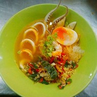 ร้านโต๊ะเส้น หน้าเทคโน