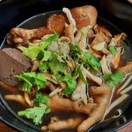 หมูแดดเดียวคุณพลอย