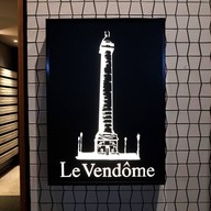 Le Vendôme สุขุมวิท