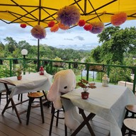 บรรยากาศ Ricco slowbar ภูหมอกวิลเลจ เขาค้อ