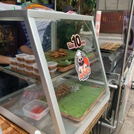 หมูปิ้งฮีโร่ by สะโบมั้ย