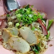 รำไพ บะหมี่เกี๊ยว ปู หมูแดง