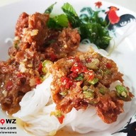 เมนูของร้าน ขนมจีนทอดมัน ท่งเชียง เจ้ปุ้ย