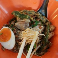 เมนูของร้าน ก๋วยเตี๋ยวต้มยำพิษณุโลก (คุณนา) ตลาดลุงเพิ่ม