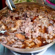เมนูของร้าน เจ๊รวยข้าวขาหมู ข้าวหน้าเป็ด ก๋วยเตี๋ยวเนื้อ