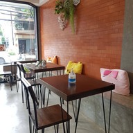 บรรยากาศ Onnom cafe ( อ่อนน้อม คาเฟ่)