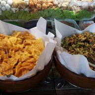 เมนูของร้าน ก๋วยเตี๋ยวต้มยำพิษณุโลก (คุณนา) ตลาดลุงเพิ่ม