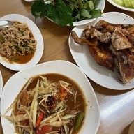 ร้านวรรณไก่ย่างเขาสวนกวาง
