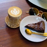 เมนูของร้าน Claai Cafe'& Eatery คลายคาเฟ่ แอนด์ อีทเทอรี่