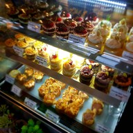 Berry Cafe แสนตุ้ง