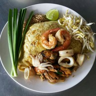เมนูของร้าน ผัดไทย นายธิว