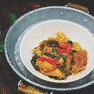 เมนูของร้าน ข้าวแกงถนัดแดก สาขาปั๊มปตท. ชัยพฤกษ์