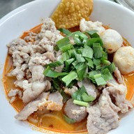 เย็นตาโฟทรงเครื่อง