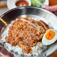 เมนูของร้าน บูตะ ข้าวหมูทอด บางแสน