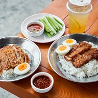 เมนูของร้าน บูตะ ข้าวหมูทอด บางแสน