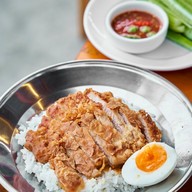 เมนูของร้าน บูตะ ข้าวหมูทอด บางแสน