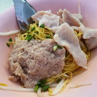 เมนูของร้าน นายปีก๋วยเตี๋ยวหมูน้ำใส