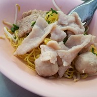 เมนูของร้าน นายปีก๋วยเตี๋ยวหมูน้ำใส