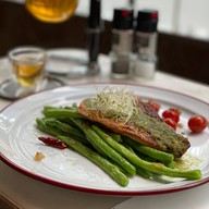 Vanilla Cafeteria EmQuartier