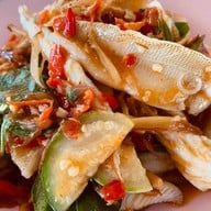 เมนูของร้าน เจ๊น้องริมทะเลบางพระ