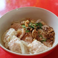 ก๋วยเตี๋ยวใจป้ำ ต้มยำหมูเด้งรสจัดจ้าน ย่านนครชัยศรี