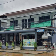 หน้าร้าน ไก่หมุน