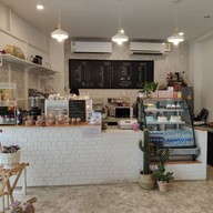 Esther Home Cafe