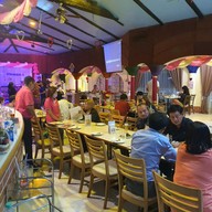 บ้านเพื่อนเรสเตอร์รองท์