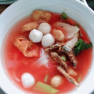 ก๋วยเตี๋ยวไก่ฉีกต้มยำรสมะนาว เซเว่นเจริญพัฒนา(ตรงข้ามบริษัทฟังก์ชัน/เอื้อรามอินทรา 117)