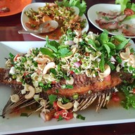 ตำริมสวน ตำริมสวน