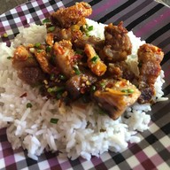 สังวาลย์หมูกรอบ