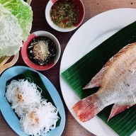 วิลล่า เมี่ยงปลาเผา