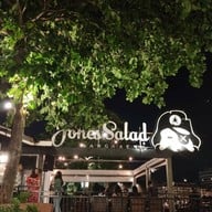Jones' Salad Bangsaen