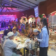 บ้านเพื่อนเรสเตอร์รองท์