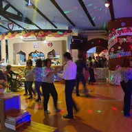 บ้านเพื่อนเรสเตอร์รองท์