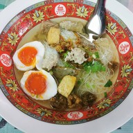 หน้าร้าน ป้าสาวโล้งโต้งตลาดศาลเจ้า ตลาดศาลเจ้า