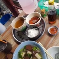 เมนูของร้าน ต้มเลือดหมูวัดวงษ์ฆ้อง