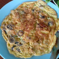 หอมไข่เจียวทอดฟูๆ ทานกับข้าวสวยร้อนๆ