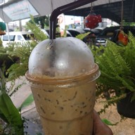 Madam Coffee เกษตรนวมินทร์ ตอมอ.243