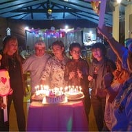 บ้านเพื่อนเรสเตอร์รองท์