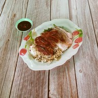 เมนูของร้าน เจ๊รวยข้าวขาหมู ข้าวหน้าเป็ด ก๋วยเตี๋ยวเนื้อ
